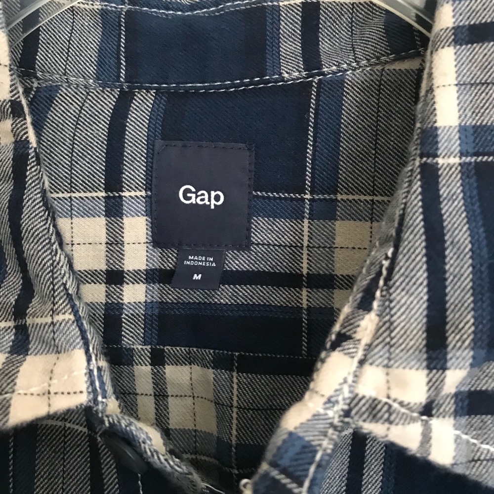 Men’s plaid button up - Picture 2 of 3
